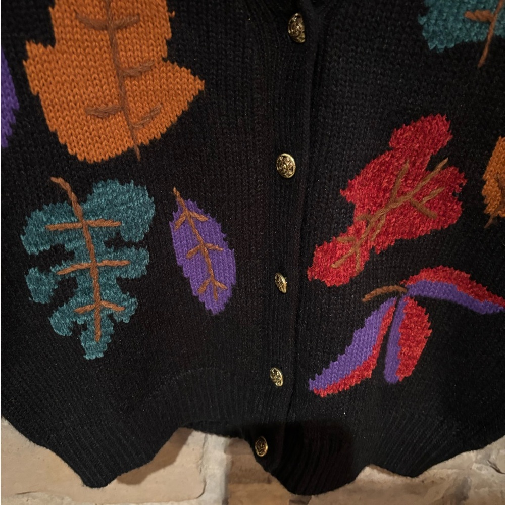 VINTAGE Lucia Black Cardigan with Colorful Leaf Design WITH SHOULDER PADS - Picture 4 of 10